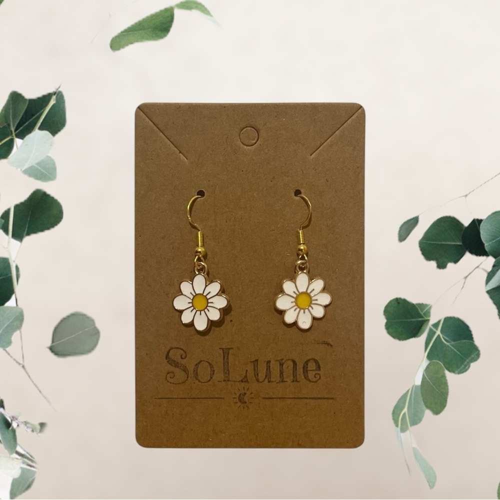 SoLune Daisy Flower Earrings - Picture 1 of 2